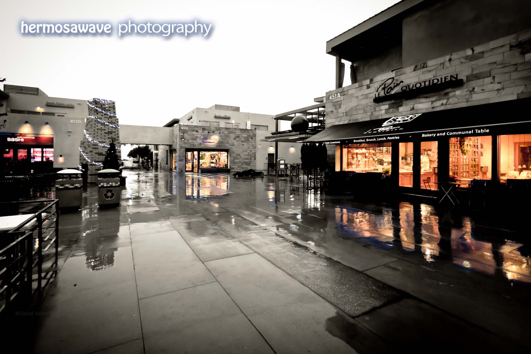 Metlox Plaza In the Rain