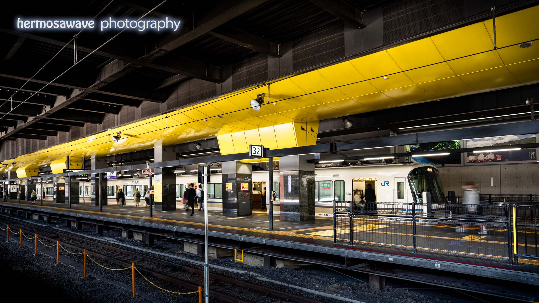 Yellow Station・黄色い駅