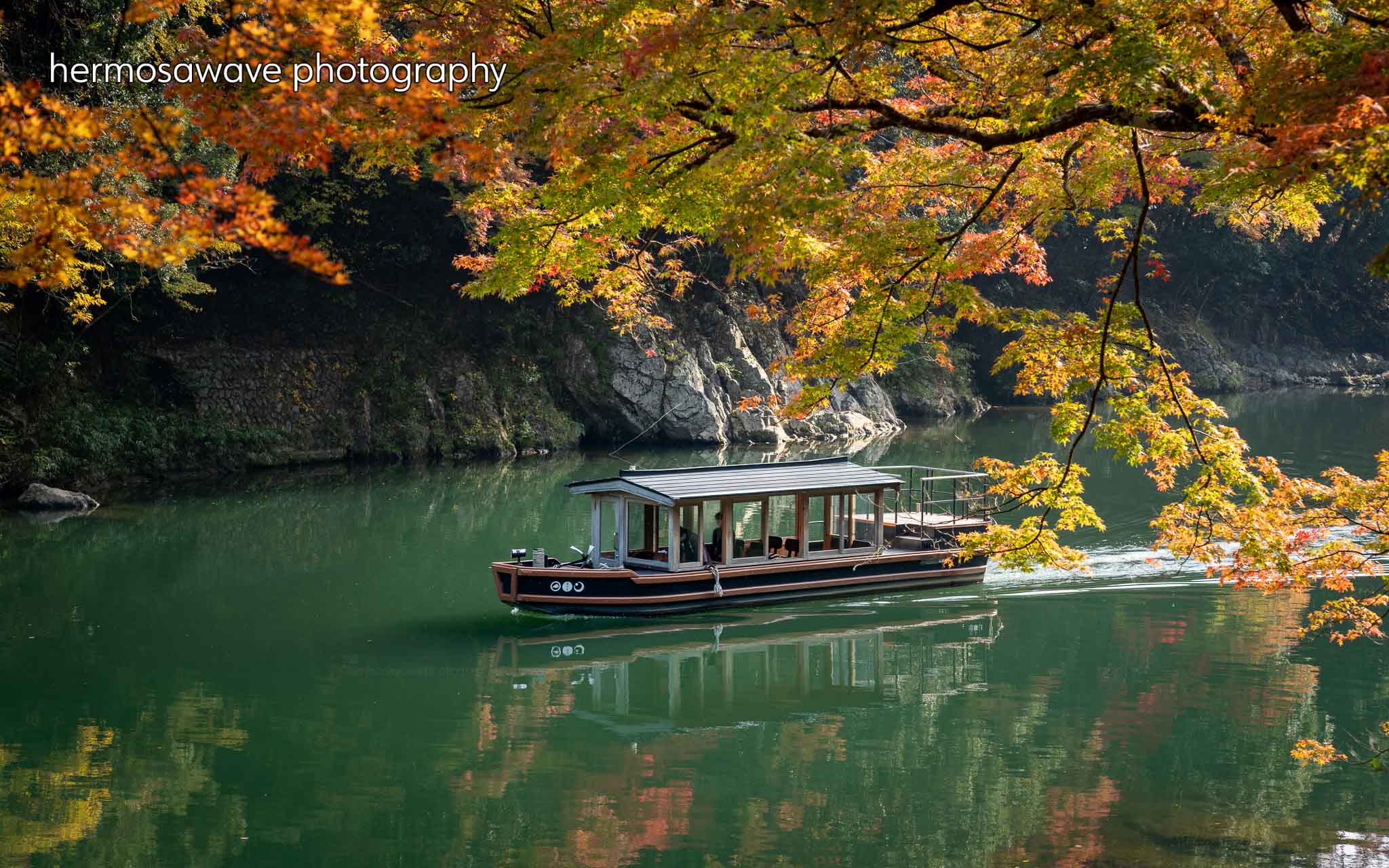 Autumn on the River・川沿いの秋