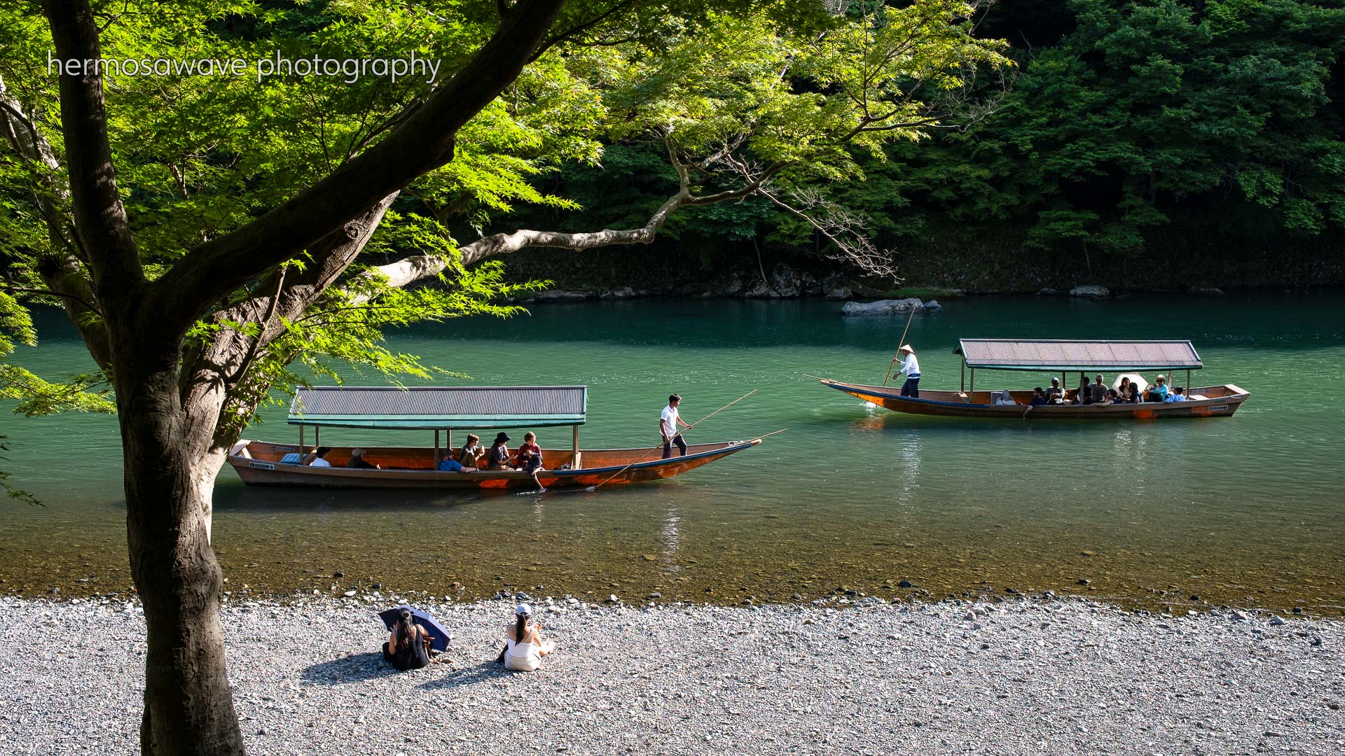 Boats on the River・川のボート