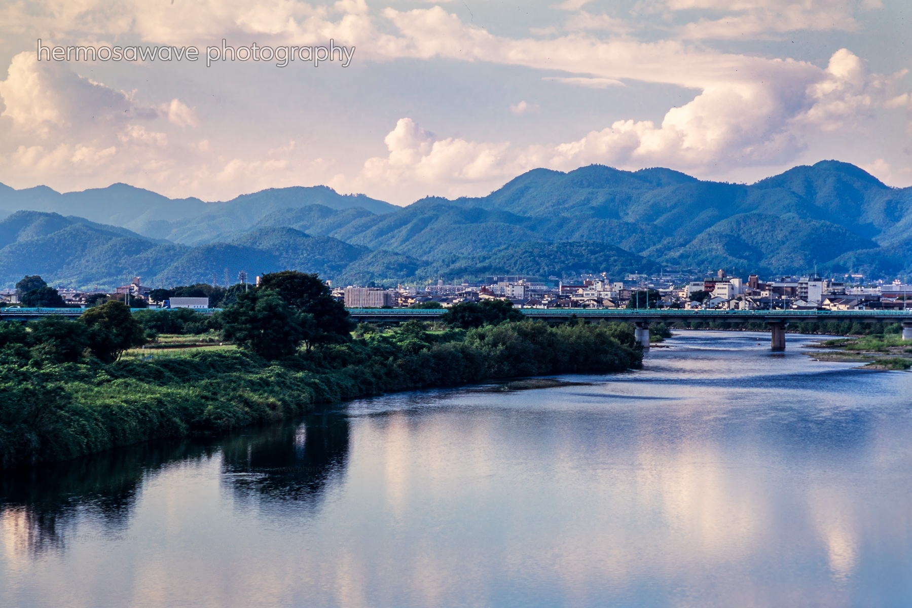 Across the Katsura River・桂川を渡る