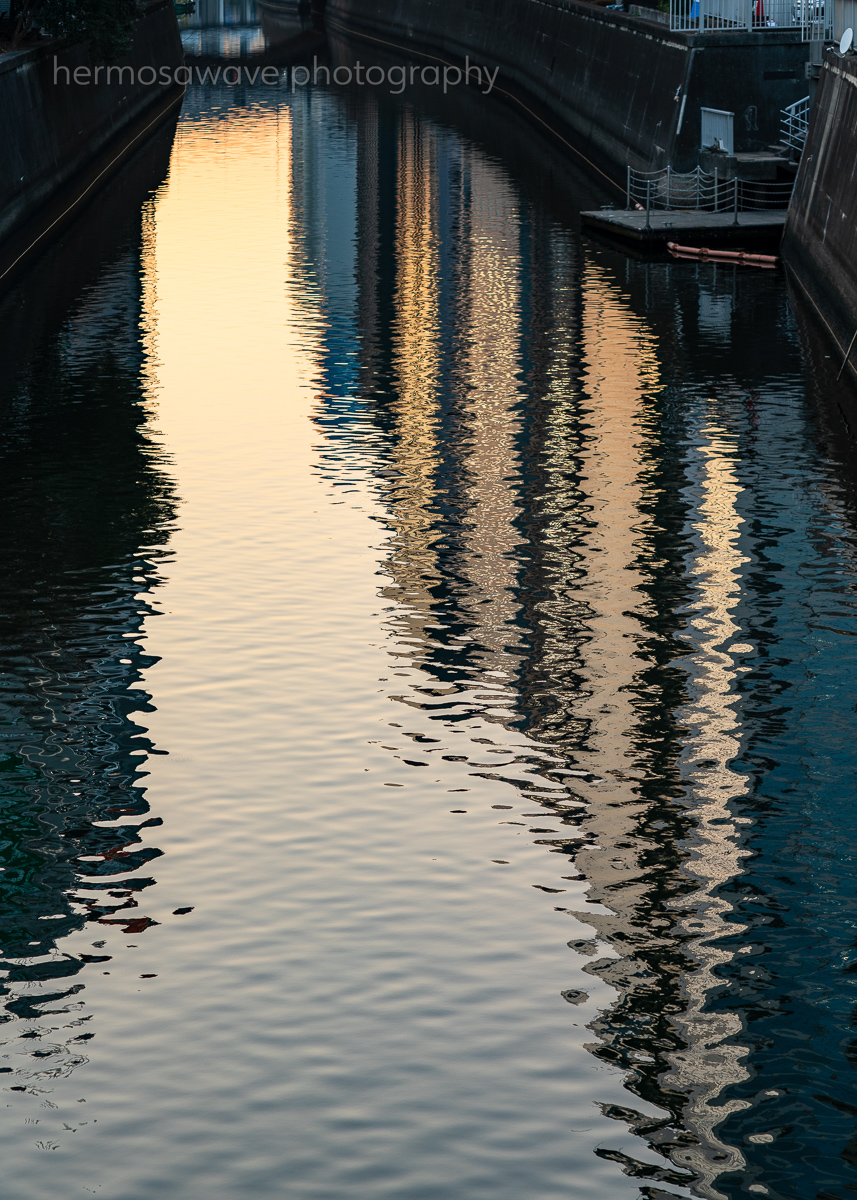 River Reflections・川面の映り込み