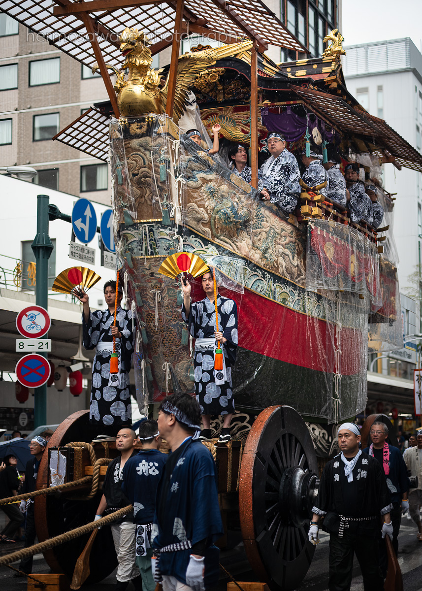 Raining on the Parade・水を差す