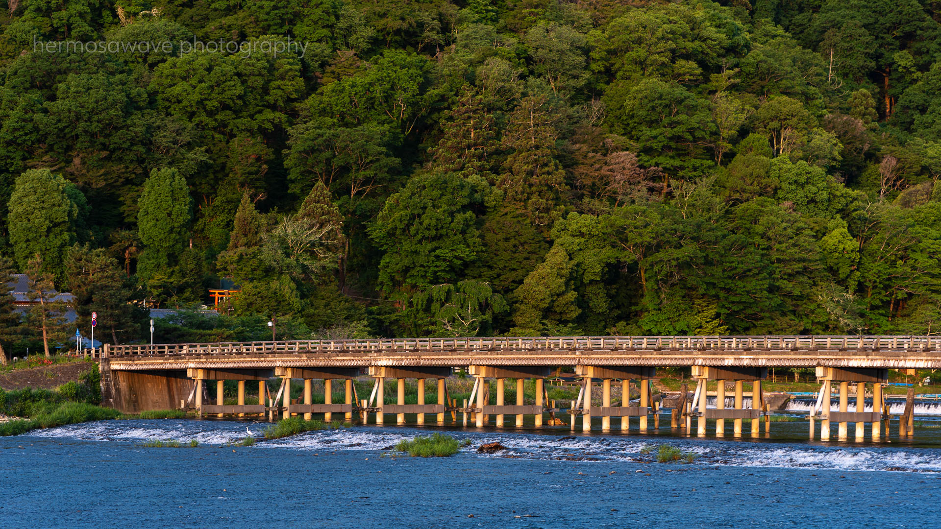 Bridge & Shrine・橋と神社