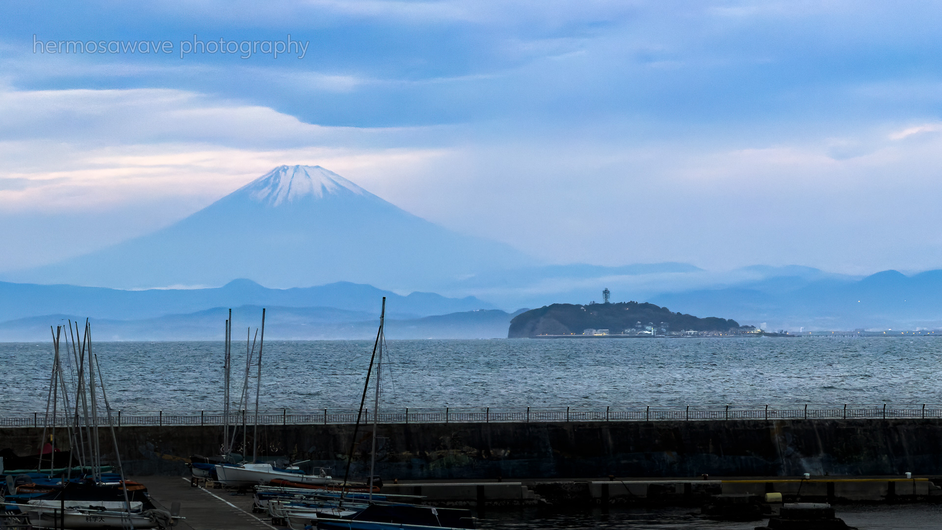 Fuji & Enoshima・富士山と江ノ島