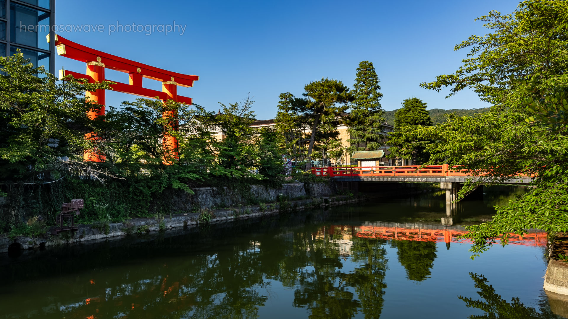 Grand Torii & Keiryu Bridge・大鳥居と慶流橋